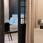 Historic 3 Bedroom Art-nouveau With Airconditioning - Walk To Station Sint-pieters & Close To Centre 根特