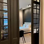 Historic 3 Bedroom Art-nouveau With Airconditioning - Walk To Station Sint-pieters & Close To Centre