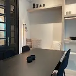 公寓 Historic 3 Bedroom Art-nouveau With Airconditioning - Walk To Station Sint-pieters & Close To Centre 根特