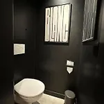 Historic 3 Bedroom Art-nouveau With Airconditioning - Walk To Station Sint-pieters & Close To Centre 公寓 *