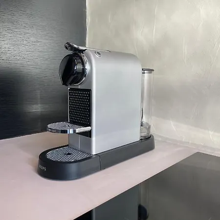 Historic 3 Bedroom Art-nouveau With Airconditioning - Walk To Station Sint-pieters & Close To Centre Apartment