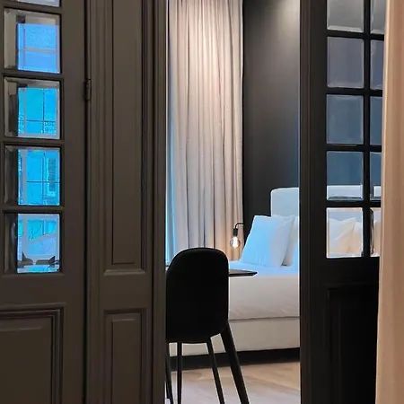 Historic 3 Bedroom Art-nouveau With Airconditioning - Walk To Station Sint-pieters & Close To Centre * Gent