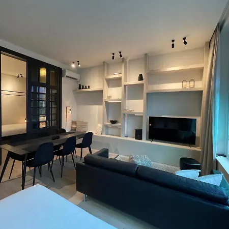 Historic 3 Bedroom Art-nouveau With Airconditioning - Walk To Station Sint-pieters & Close To Centre * Gent