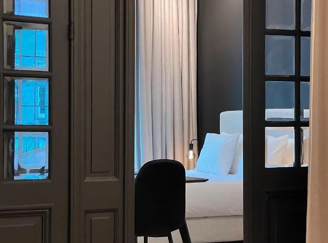 Historic 3 Bedroom Art-nouveau With Airconditioning - Walk To Station Sint-pieters & Close To Centre * Ghent