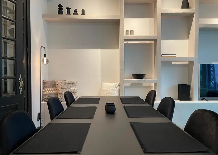 Historic 3 Bedroom Art-nouveau With Airconditioning - Walk To Station Sint-pieters & Close To Centre Ghent