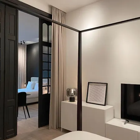 3 Bedroom Art-nouveau With Free Parking Apartment Ghent