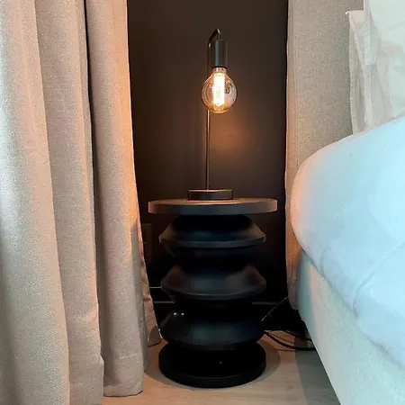 Apartmán Historic 3 Bedroom Art-nouveau With Airconditioning - Walk To Station Sint-pieters & Close To Centre *