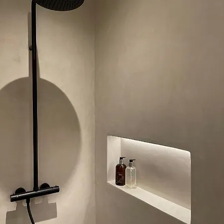 Historic 3 Bedroom Art-nouveau With Airconditioning - Walk To Station Sint-pieters & Close To Centre * Gent